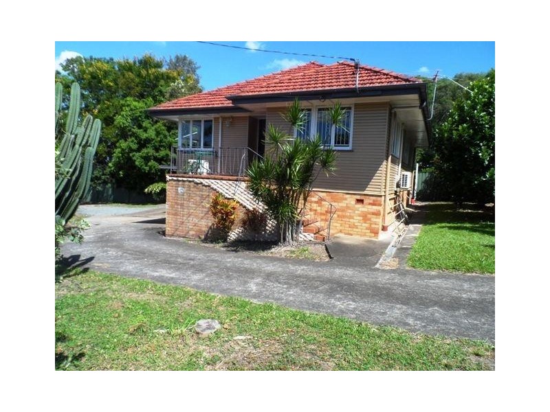 2 School Road, Yeronga QLD 4104