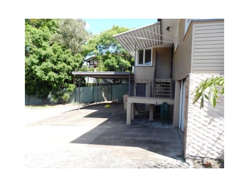 2 School Road, Yeronga QLD 4104