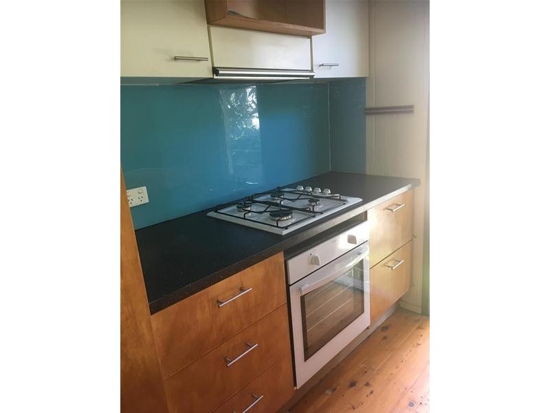 57 Mossgrove Street, Woolloongabba QLD 4102