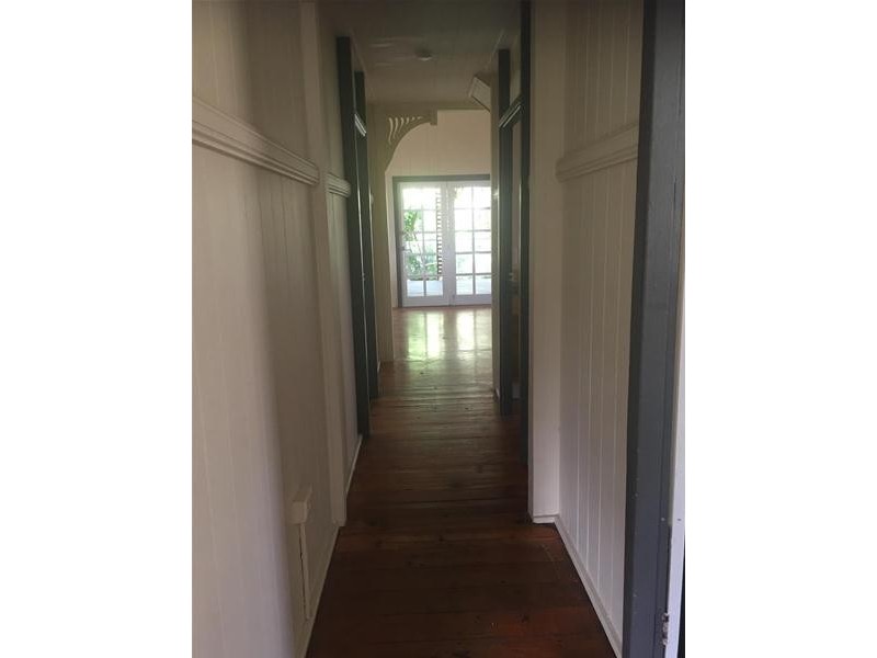 57 Mossgrove Street, Woolloongabba QLD 4102