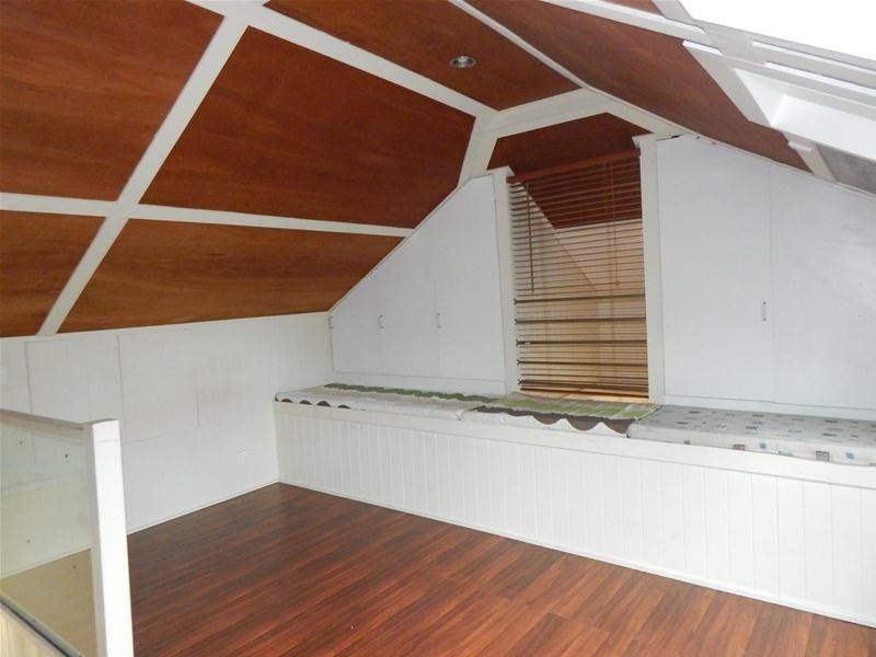 57 Mossgrove Street, Woolloongabba QLD 4102