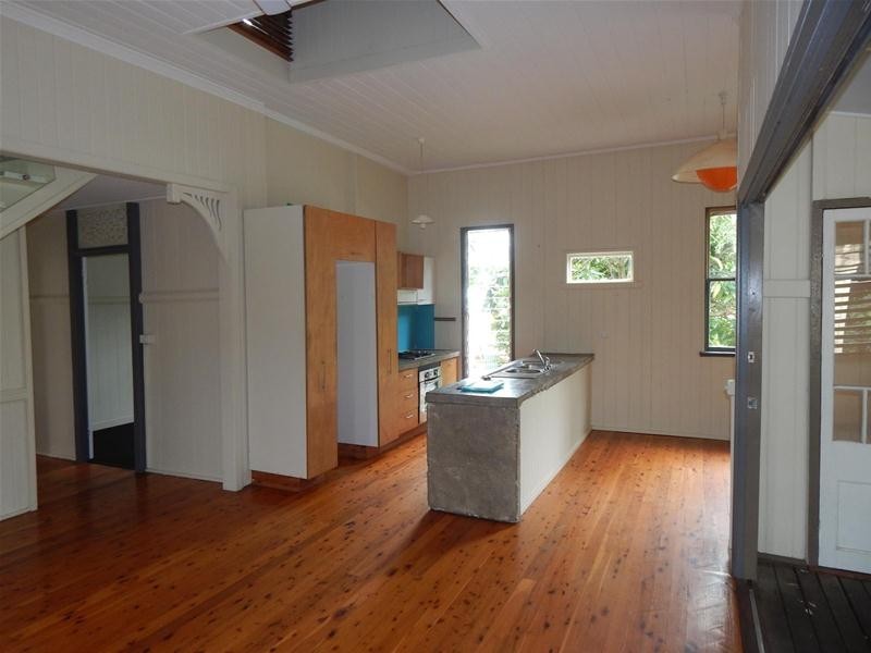 57 Mossgrove Street, Woolloongabba QLD 4102