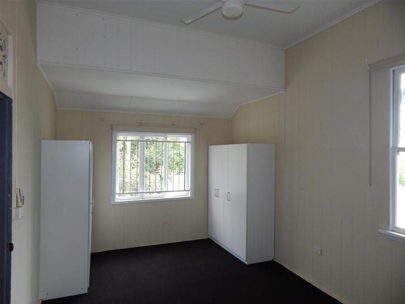 57 Mossgrove Street, Woolloongabba QLD 4102