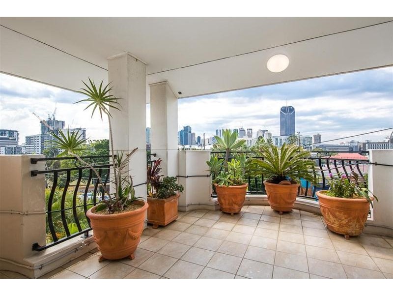 9/39 Edmondstone Street, South Brisbane QLD 4101