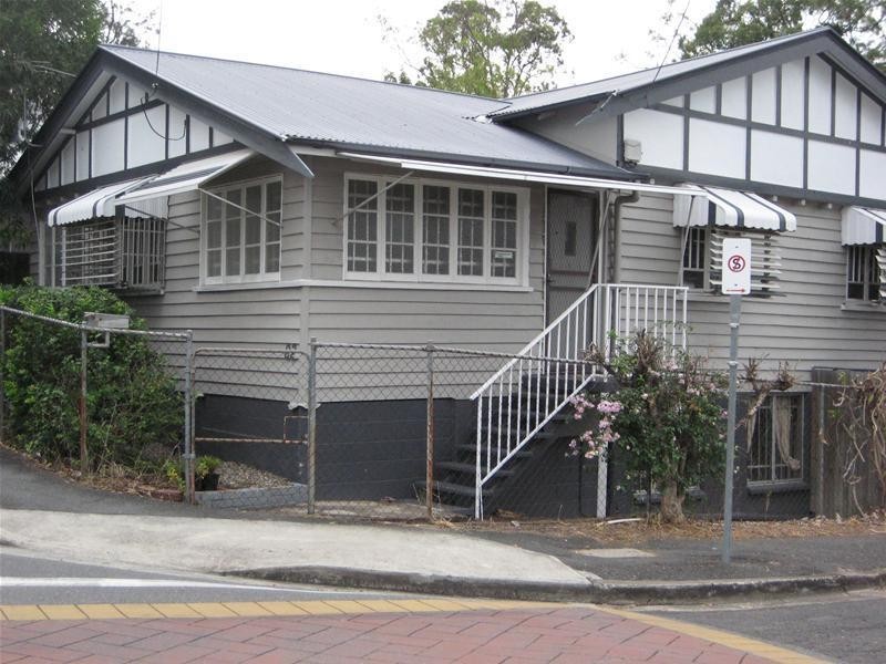 82 Fanny Street, Annerley QLD 4103