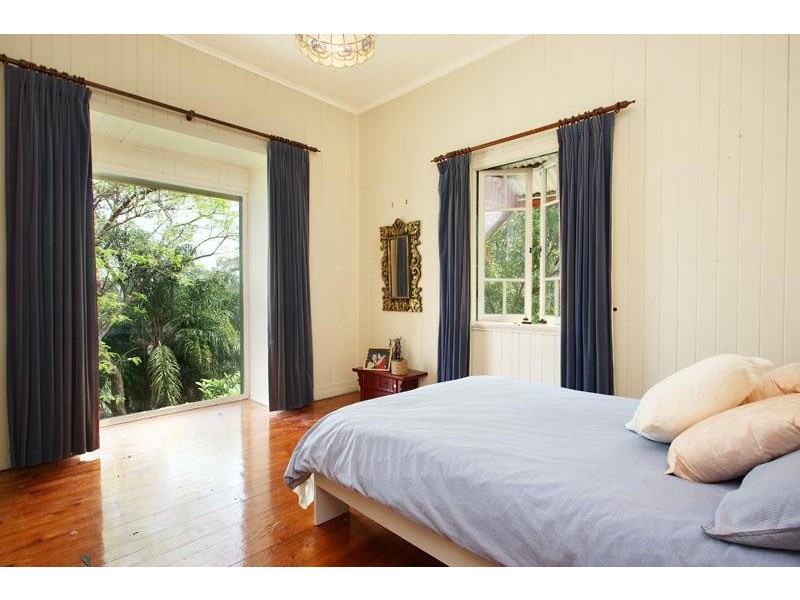 53 Rosecliffe Street, Highgate Hill QLD 4101