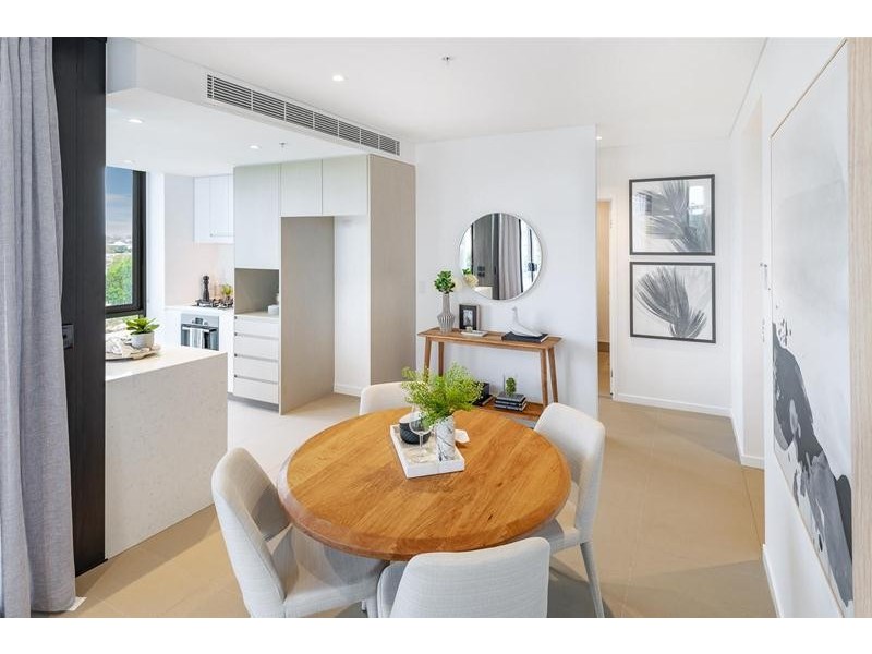 10204/310 MacArthur Avenue, Hamilton QLD 4007