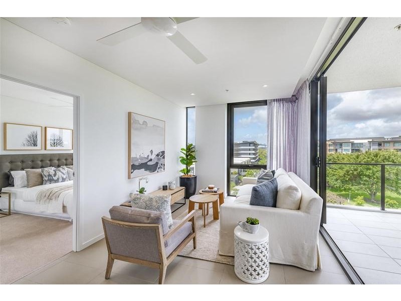 10204/310 MacArthur Avenue, Hamilton QLD 4007