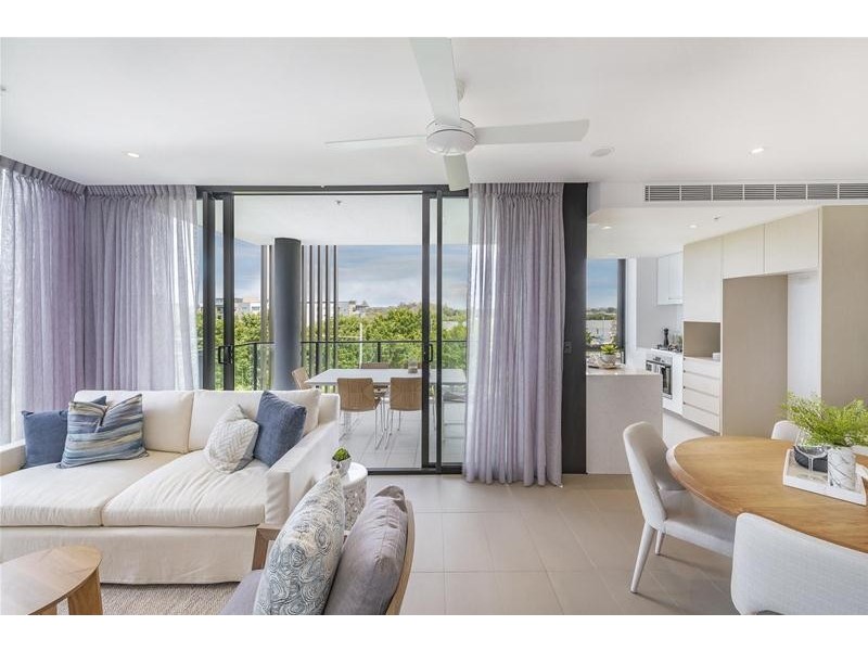 10204/310 MacArthur Avenue, Hamilton QLD 4007