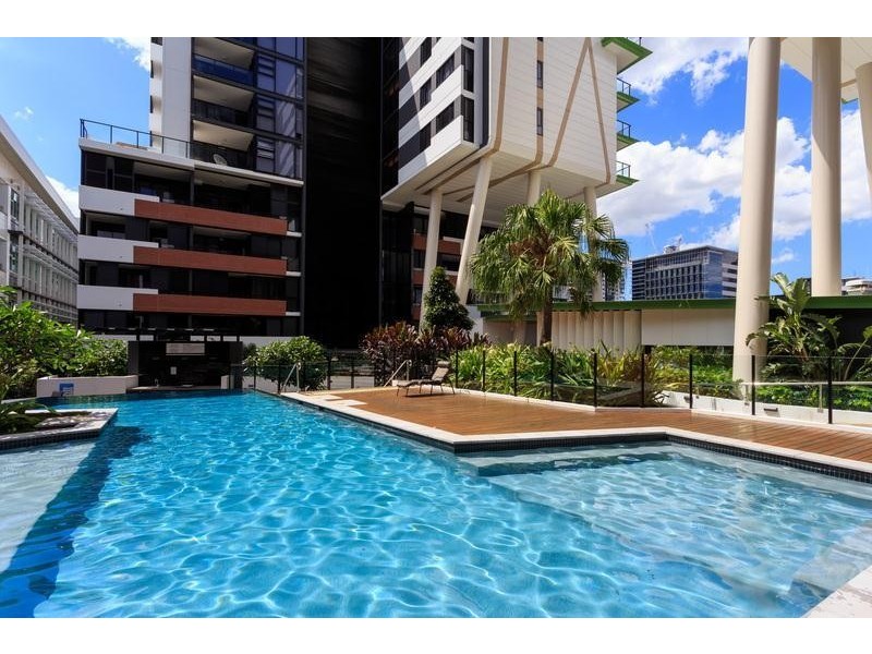 1056/9 Edmondstone  Street, South Brisbane QLD 4101