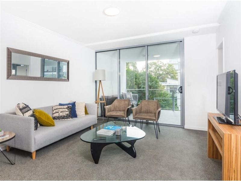 102/25 Walsh Street, Milton QLD 4064