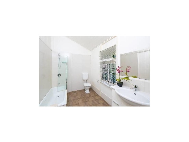 40 Leonard Street, Woolloongabba QLD 4102