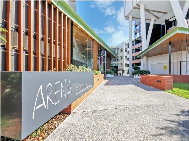 1036/9 Edmondstone Street, South Brisbane QLD 4101