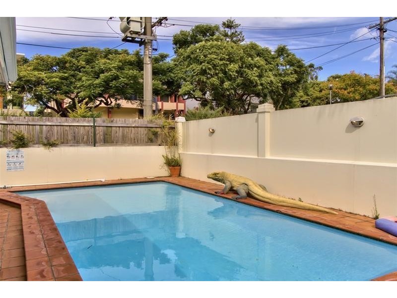 42 Kneale Street, Holland Park West QLD 4121