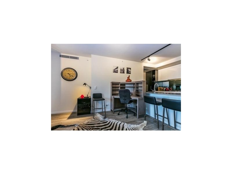 1084/9 Edmondstone Street, South Brisbane QLD 4101