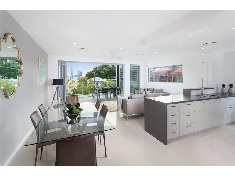 20/141 Dornoch  Terrace, Highgate Hill QLD 4101