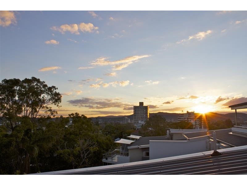 20/141 Dornoch  Terrace, Highgate Hill QLD 4101