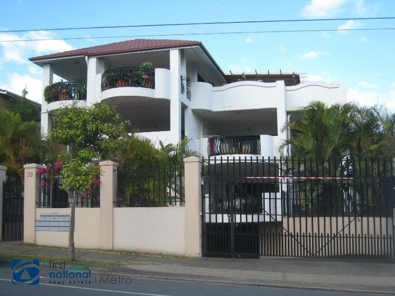 6/39 Edmondstone Street, South Brisbane QLD 4101