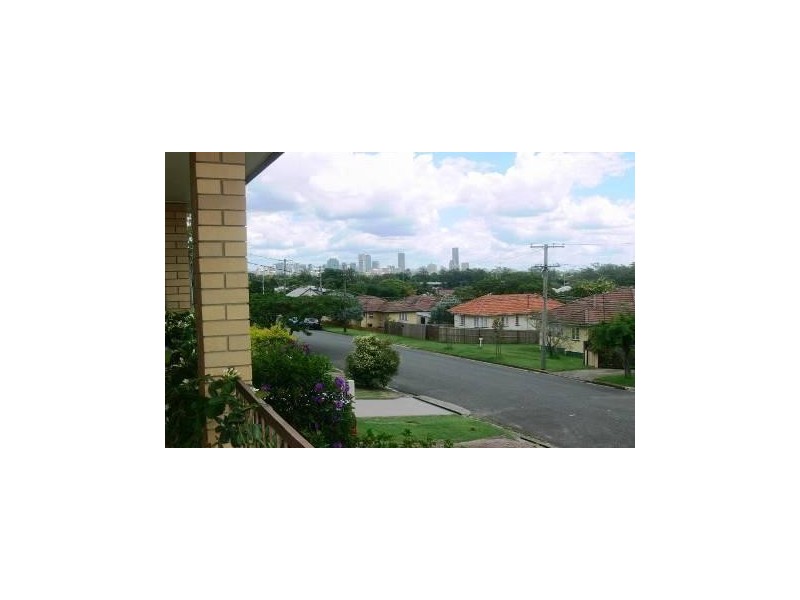 17 Watson Street, Camp Hill QLD 4152