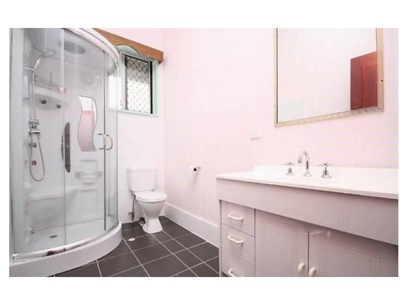 55 Cleveland Street, Greenslopes QLD 4120