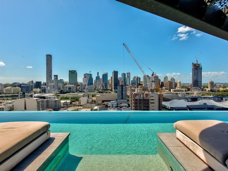 1209/4 Edmondstone Street, South Brisbane QLD 4101