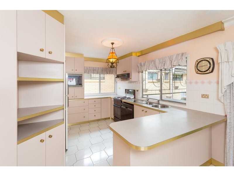 86 Deighton Road, Dutton Park QLD 4102