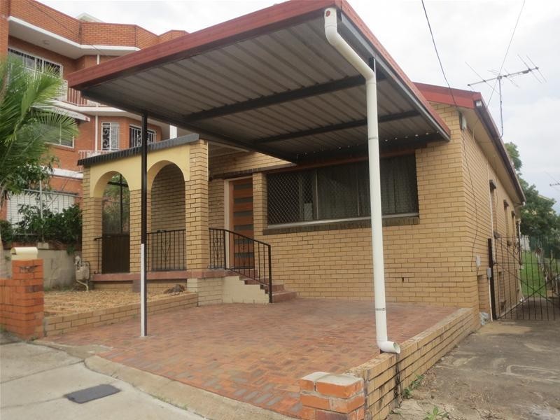 10 Baynes Street, Highgate Hill QLD 4101