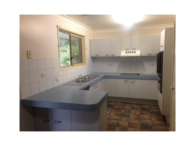 42 Lawn Terrace, Capalaba QLD 4157