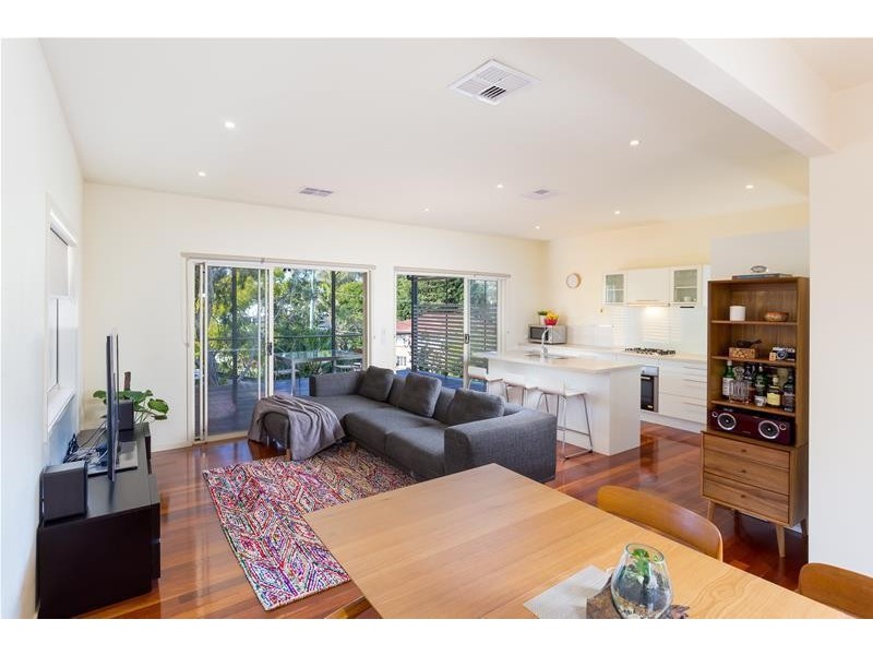 28 Kent Street, Coorparoo QLD 4151