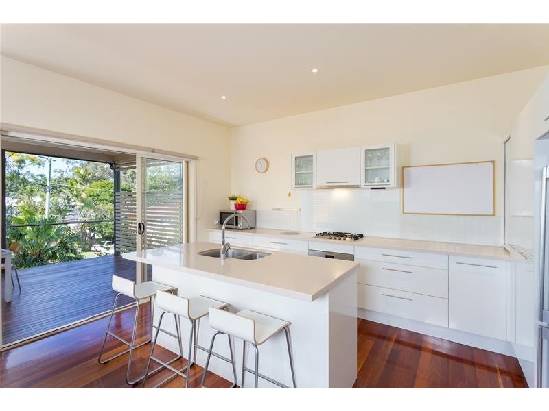 28 Kent Street, Coorparoo QLD 4151