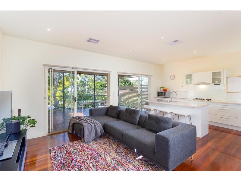 28 Kent Street, Coorparoo QLD 4151