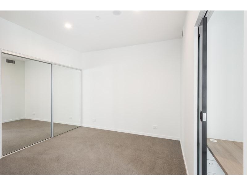 1803/4 Edmondstone  Street, South Brisbane QLD 4101