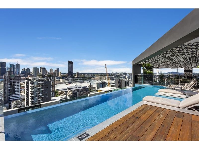 1803/4 Edmondstone  Street, South Brisbane QLD 4101