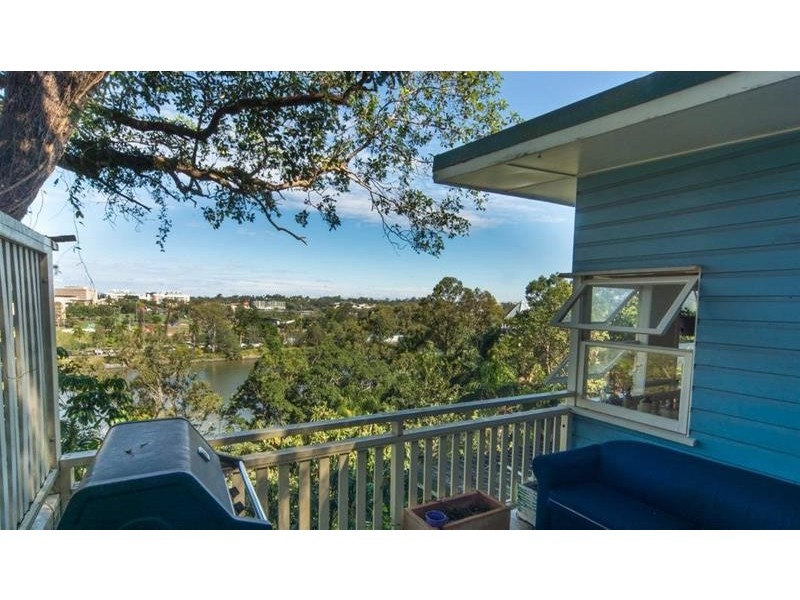 32 Derby Street, Highgate Hill QLD 4101 First National Real Estate