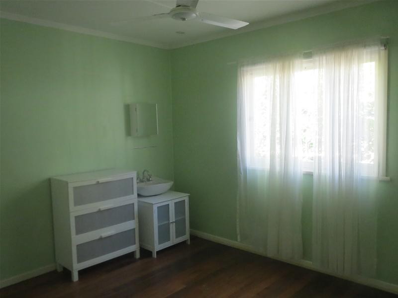 13 Chadwick Street, Tarragindi QLD 4121