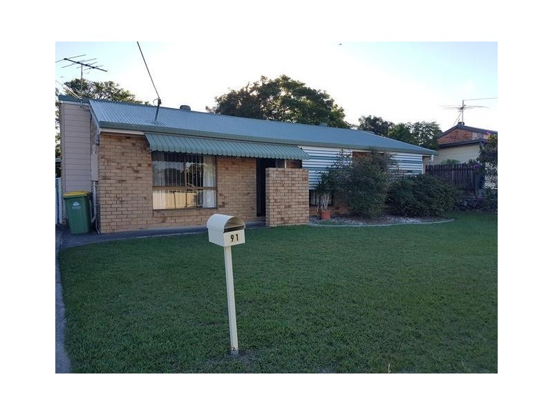 91 Peverell Street, Hillcrest QLD 4118
