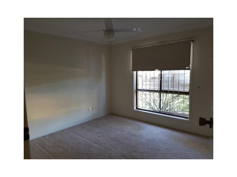 91 Peverell Street, Hillcrest QLD 4118