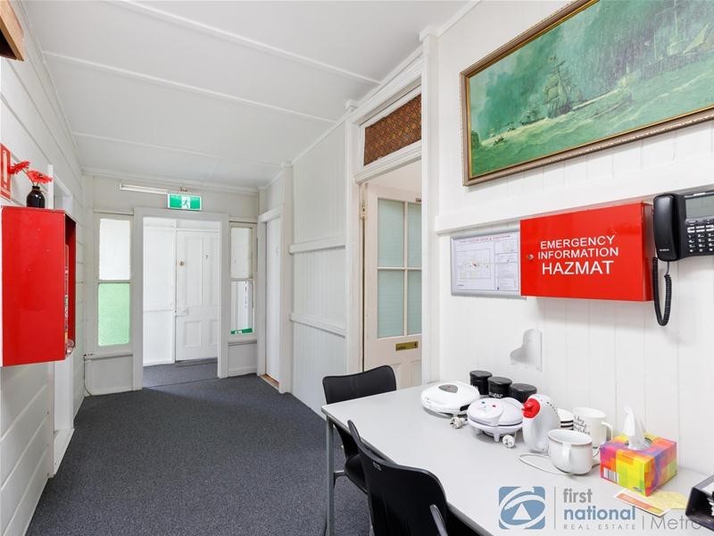 54 Broadway Street, Woolloongabba QLD 4102