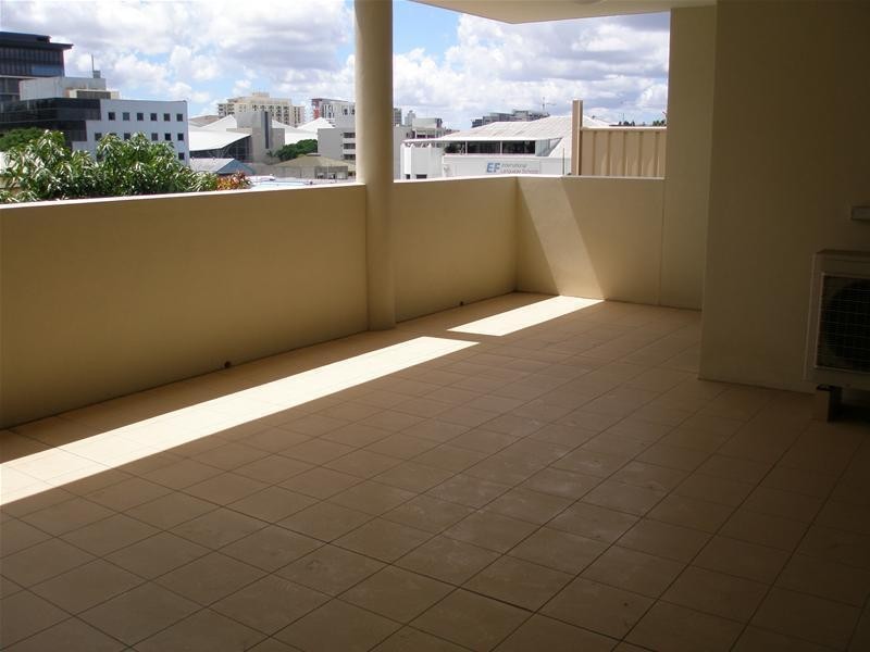 10/6 Edmondstone Street, South Brisbane QLD 4101