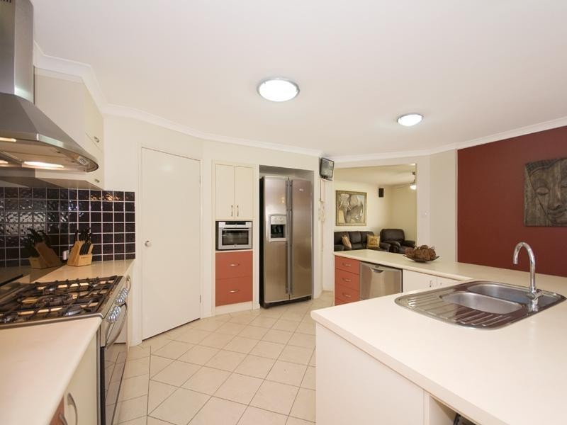 72 Bowhill Road, Willawong QLD 4110