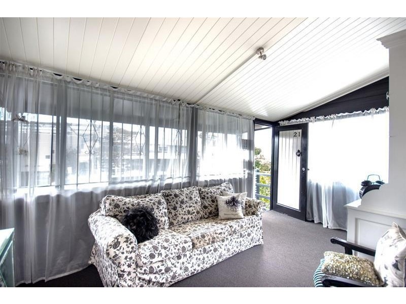 21 Mayneview Street, Milton QLD 4064