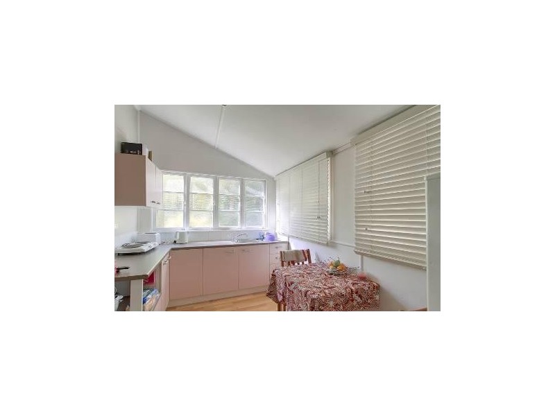 2/11 Salstone Street, Kangaroo Point QLD 4169