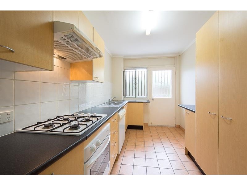 2/10 Carlow Street, West End QLD 4101