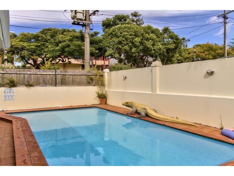 42 Kneale Street, Holland Park West QLD 4121