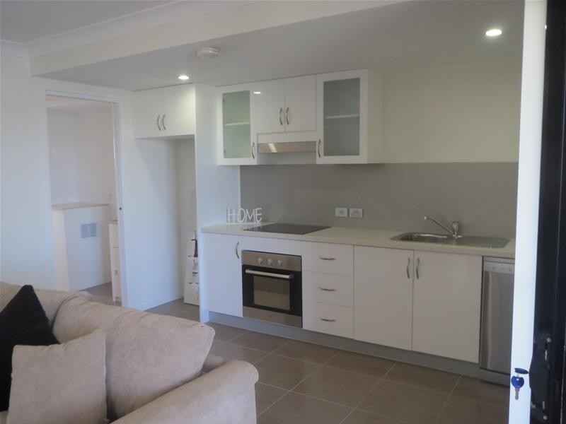 21 Fenton Street, Fairfield QLD 4103