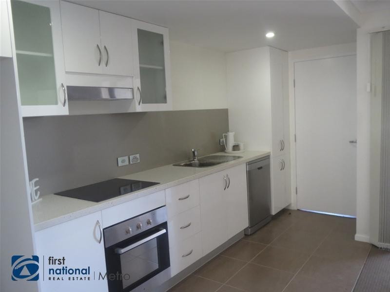 21 Fenton Street, Fairfield QLD 4103