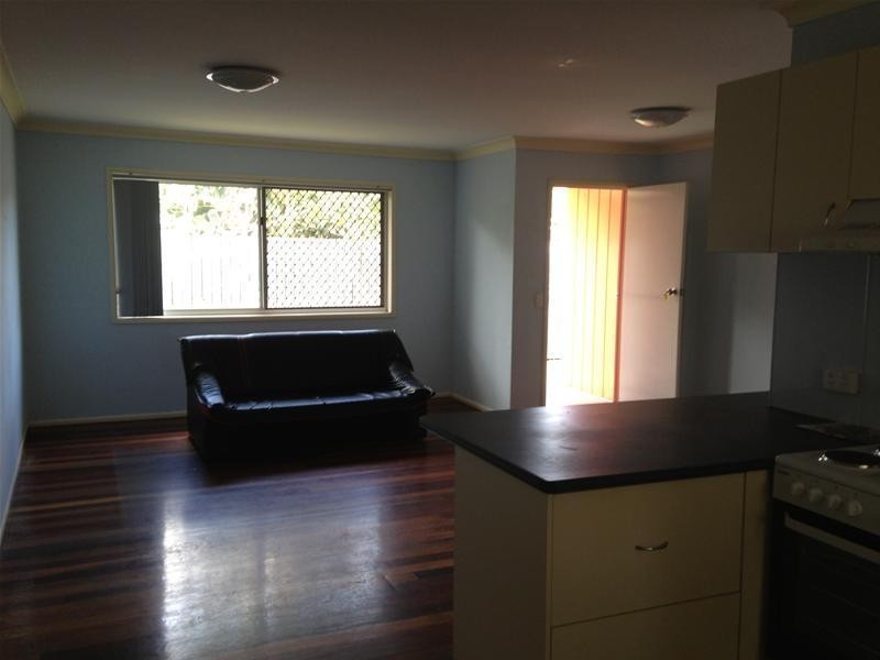 3/4 Alamine Street, Holland Park West QLD 4121