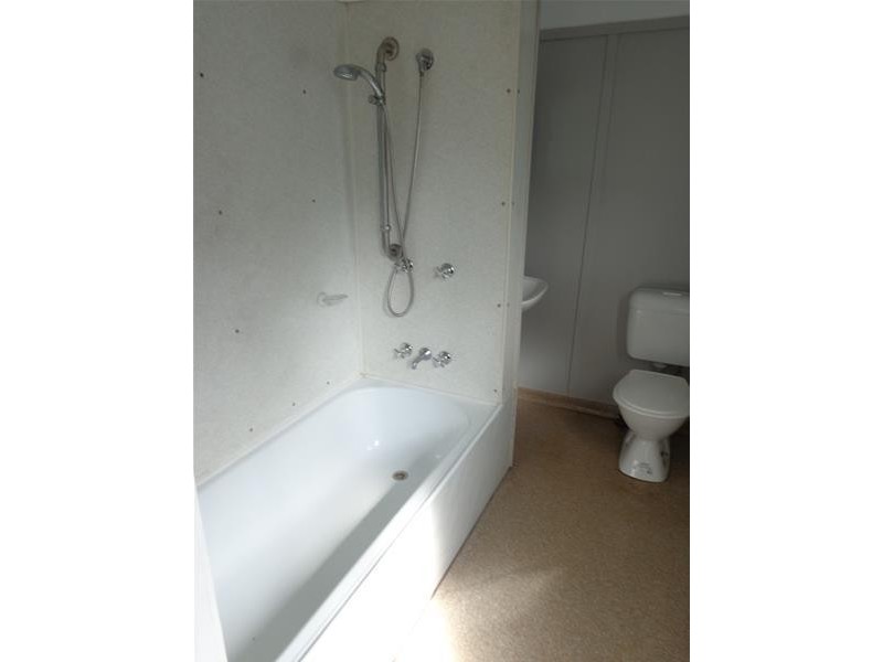 4 Hyde Road, Yeronga QLD 4104