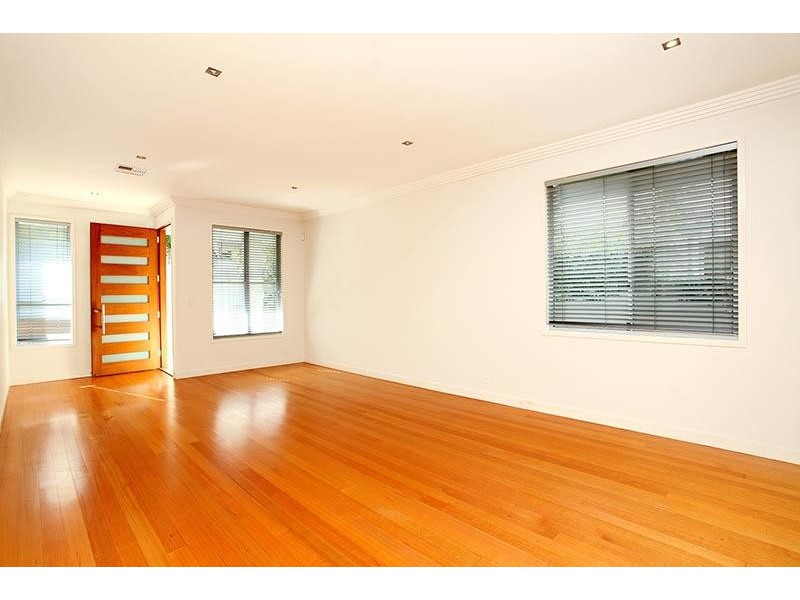 1 Lochaber Street, Dutton Park QLD 4102