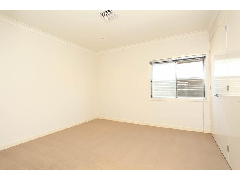 1 Lochaber Street, Dutton Park QLD 4102